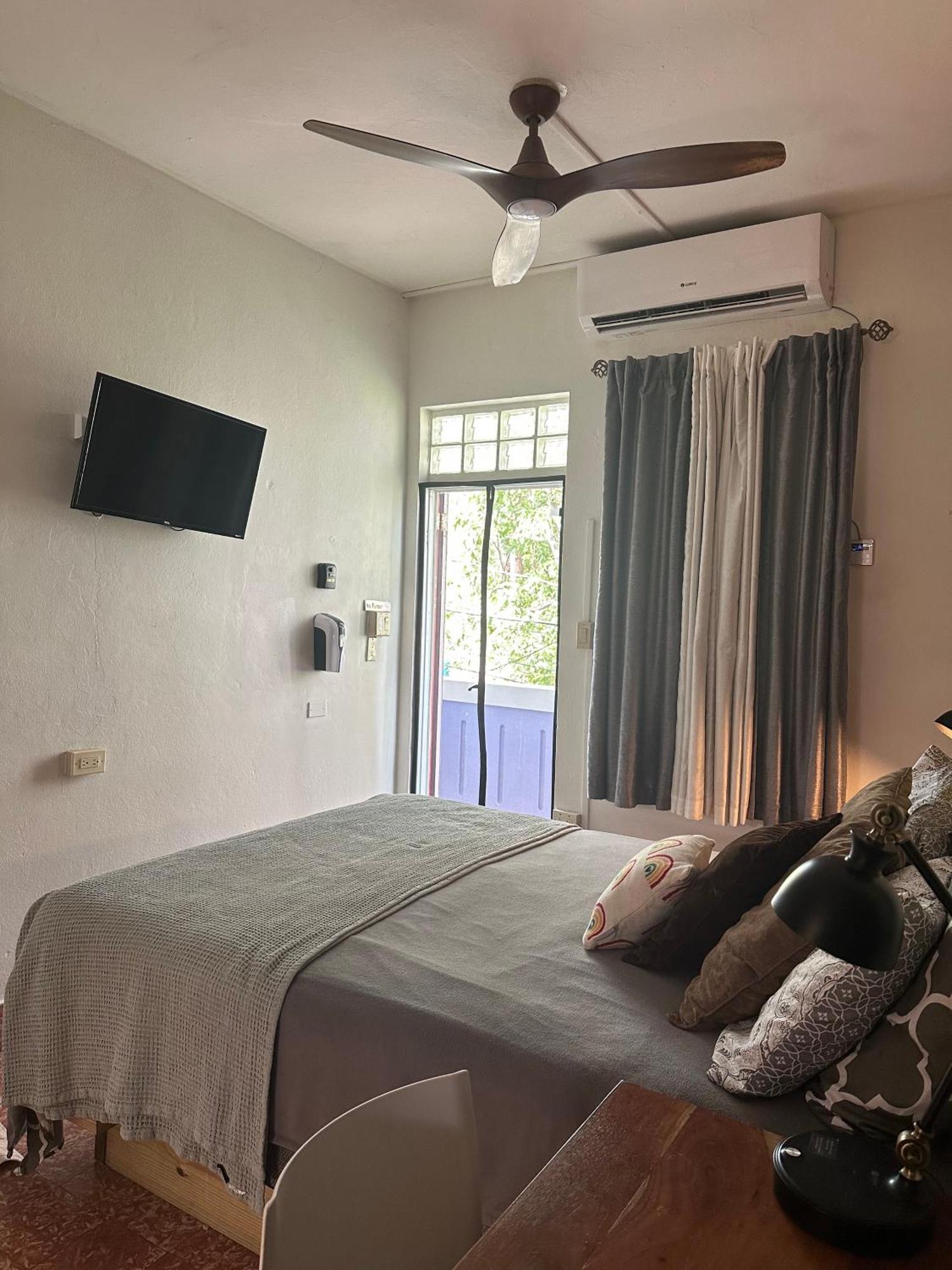 Lower Price, More Style, Discount Studio In San Juan,Pr, Beach, Free Bikes (Adults Only) Exterior photo